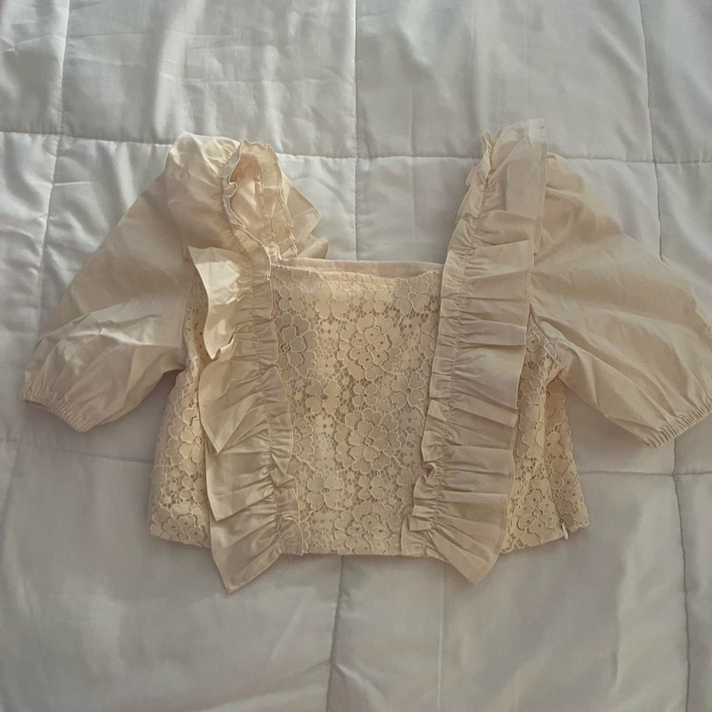 Cream Artka Crop Blouse Size Medium